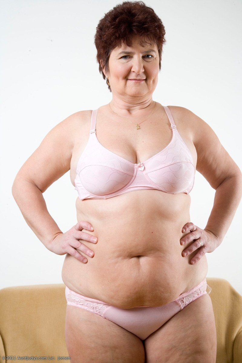 Old fat women in shorts