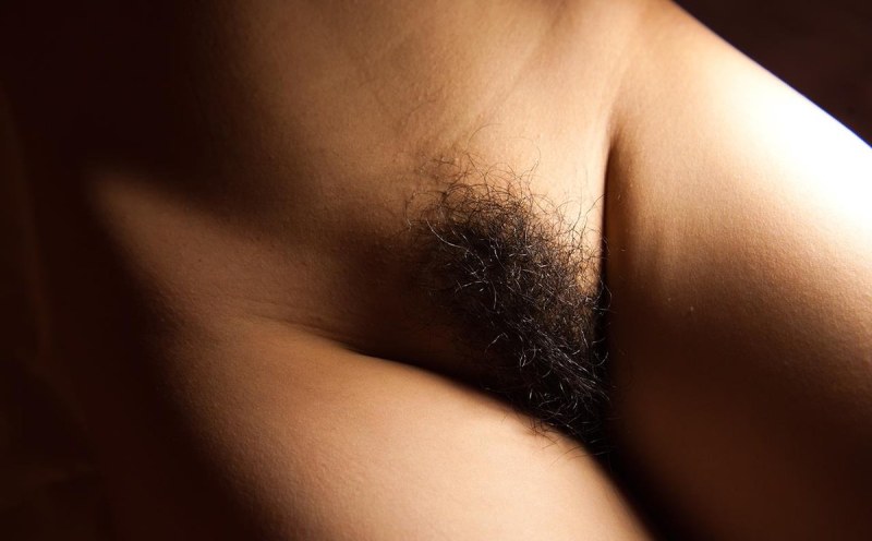 Camera under a skirt without panties