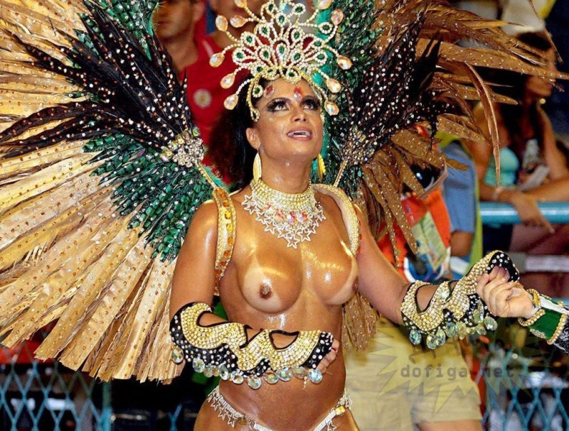 Andrea Martins Brazili Carnival