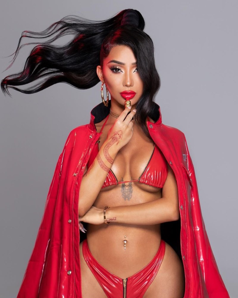 Transgender Nikita Dragoon