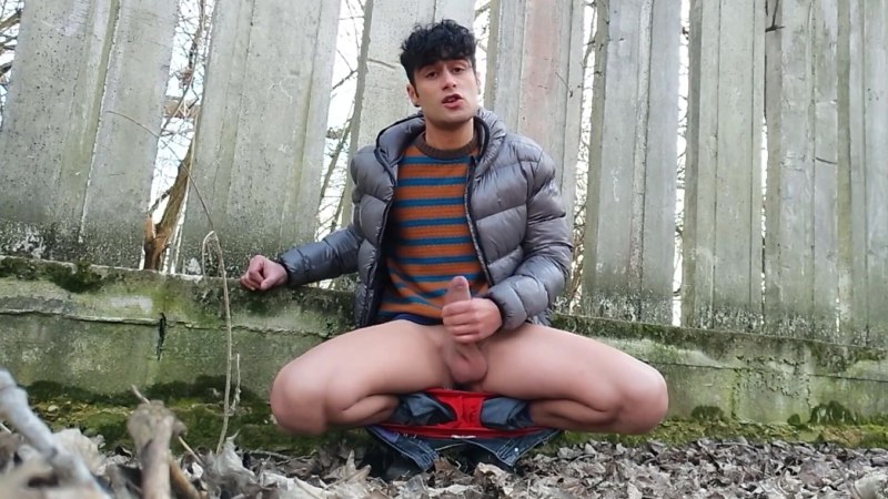 Jerking a peasant on the street