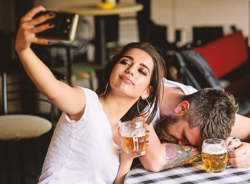 Girlfriends come off