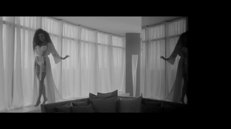 Kiss girls aesthetics