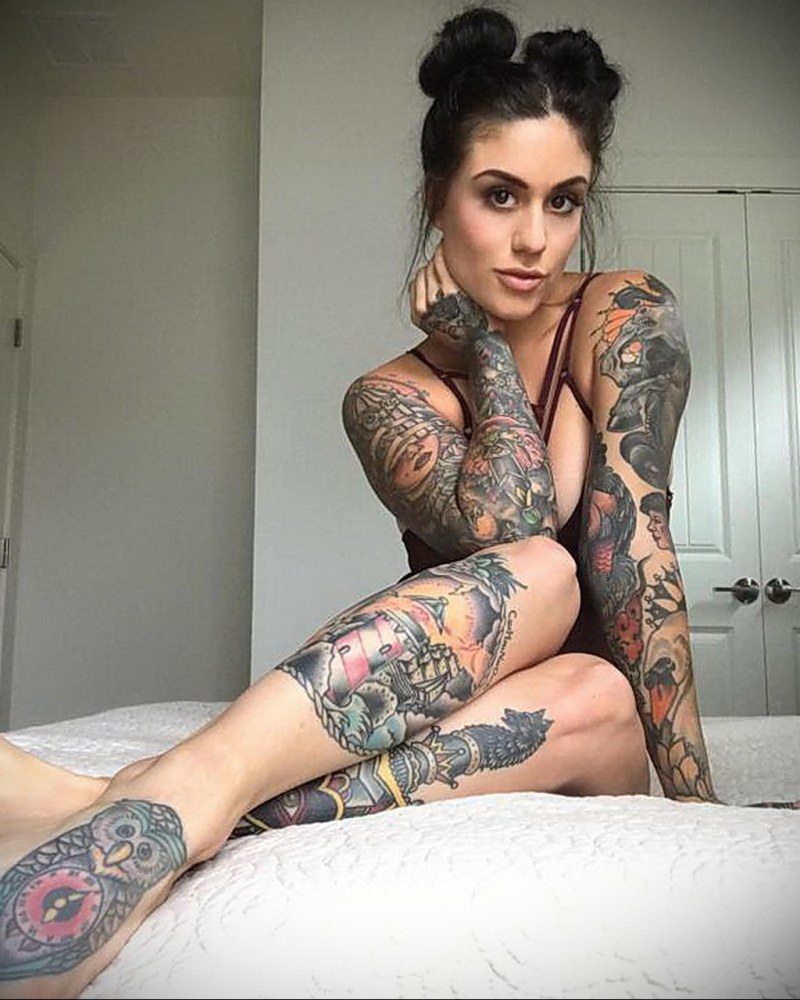 Women's hardcore tattoo