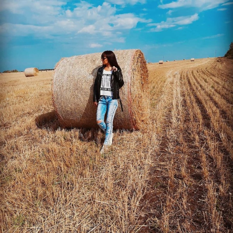 The sinful love of the picture