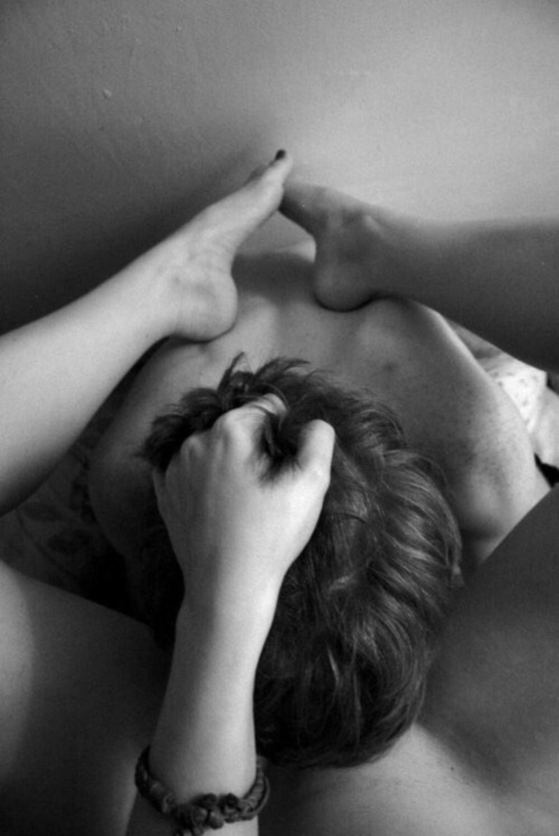 Beautiful cunnilingus black white