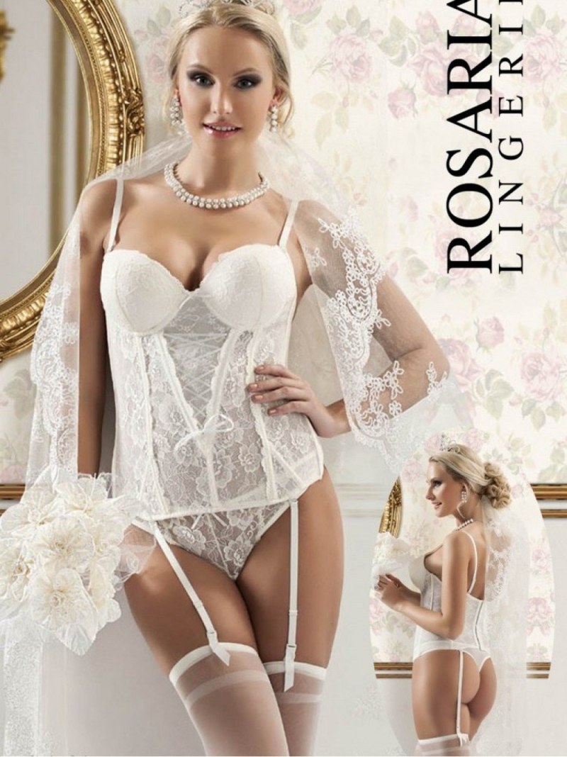 Brides without underwear