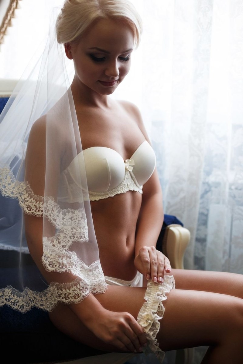 Bride's wedding linen Private