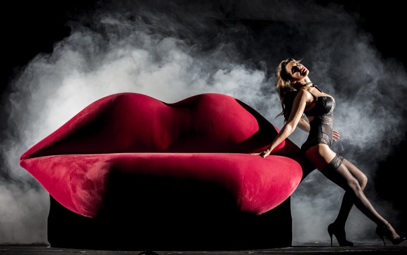 Crazy Horse Kabare Girls