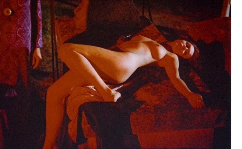 Naked actress Marie Pierre Moren