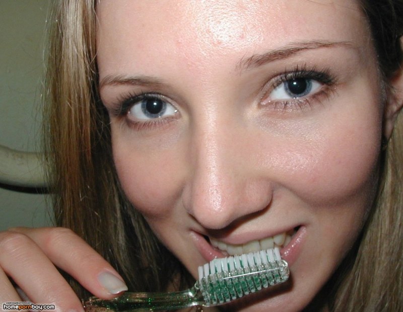 Girl sniffs her vagina