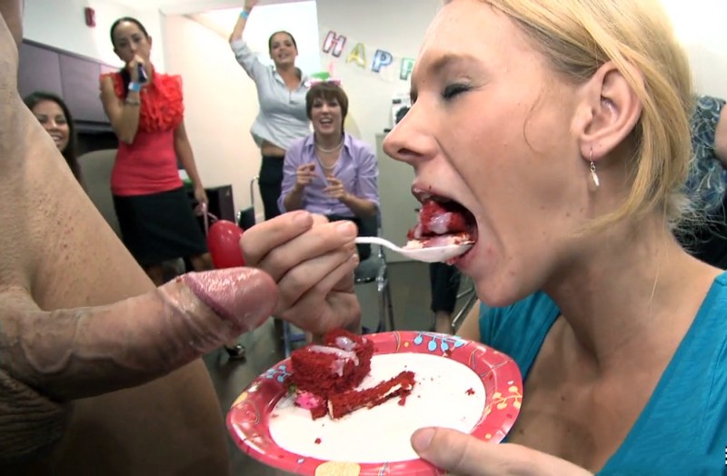 Private naked brushes teeth