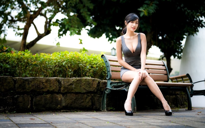 Young Asian women in the bathroom