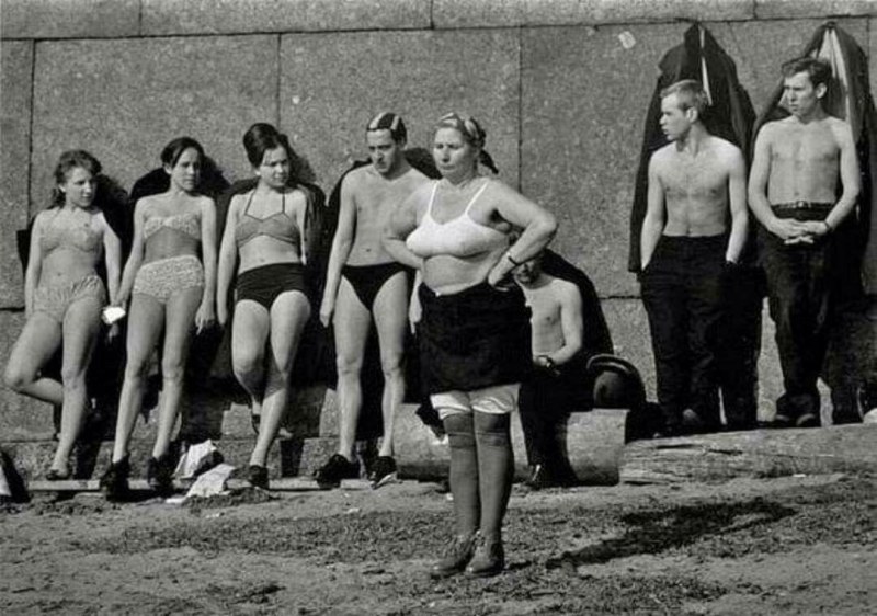 Naked Soviet women