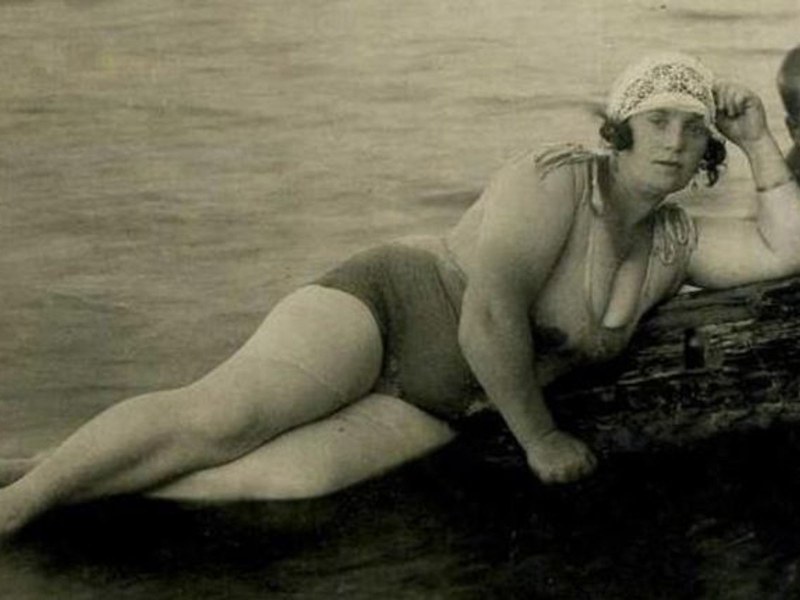 Batteries, 1928. USSR. Photographer Boris Ignatovich