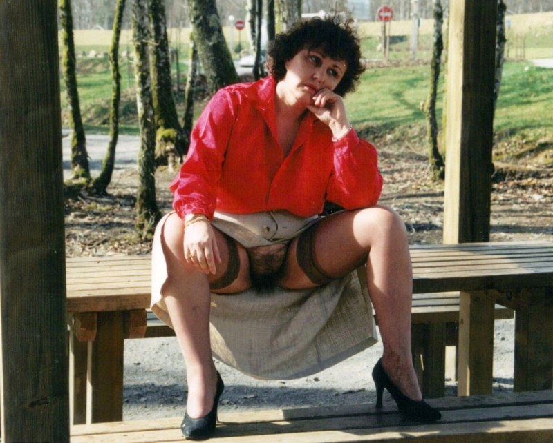 Retro women without panties