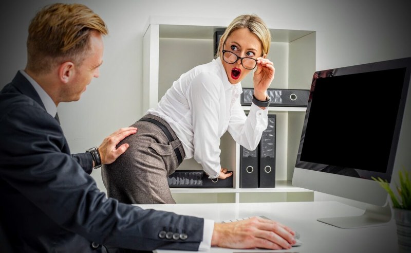 Naked women dentists