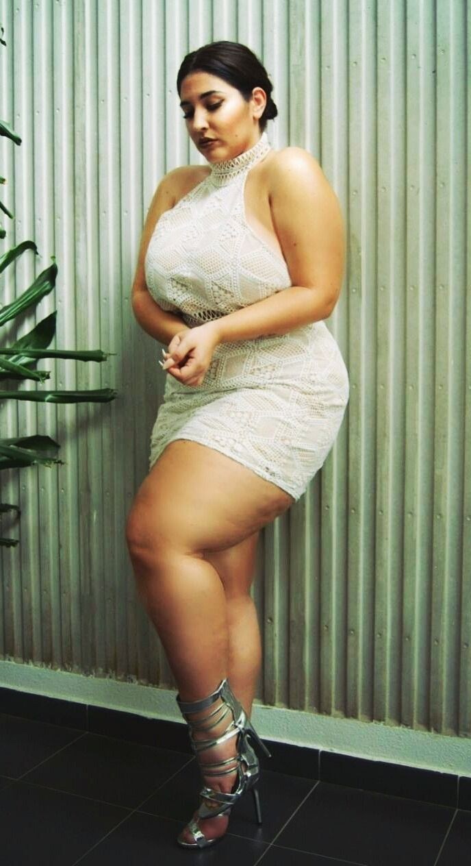 Natalia Lozano Plus-Size model