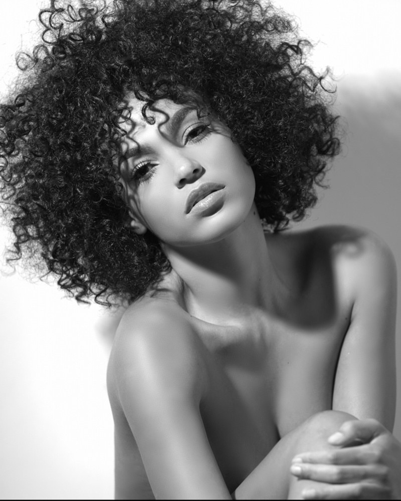 Naked African hermaphrodites