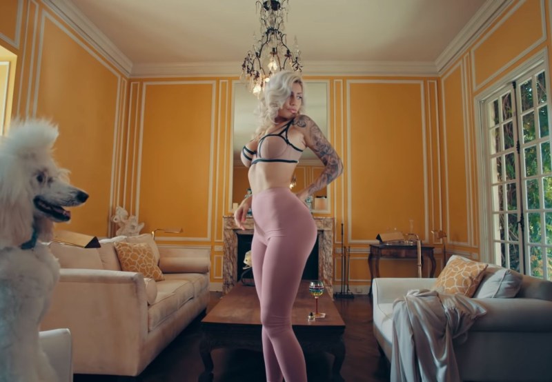 Svetlana Loboda foot