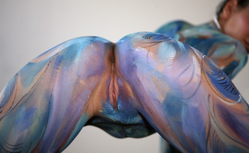 Bodiart on women's genitals