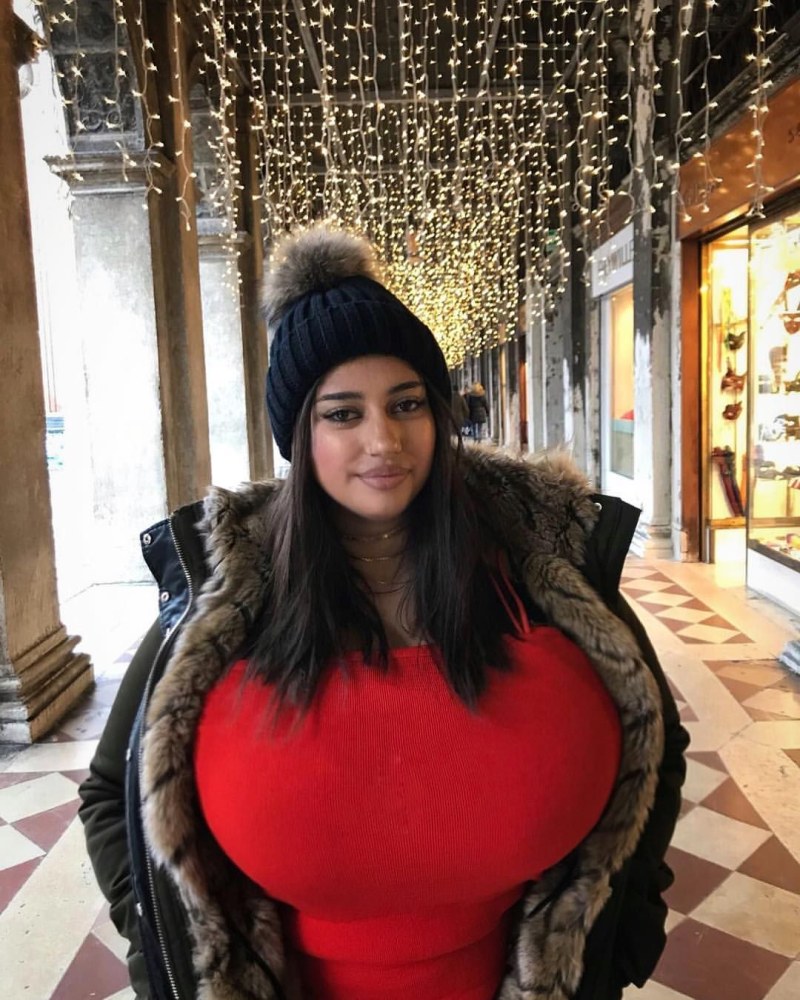 Chuha Armenian costume