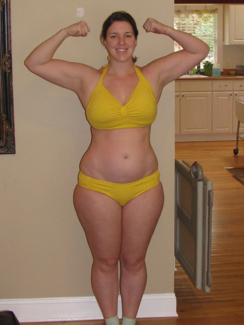 @Djhannahb Hannah in bikini