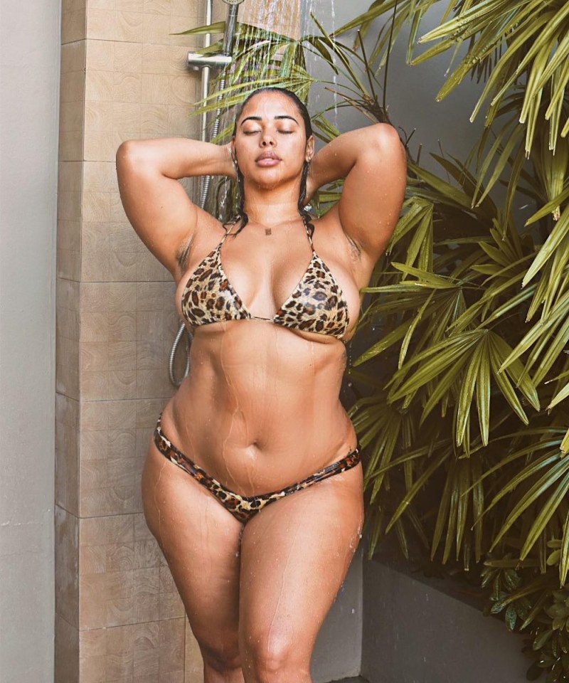 SSBBW in tight clothes