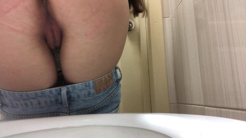 Simbs for girls in the toilet