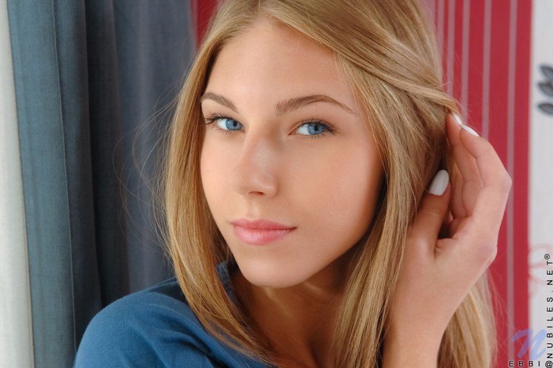 Self -shooting girls from social networks