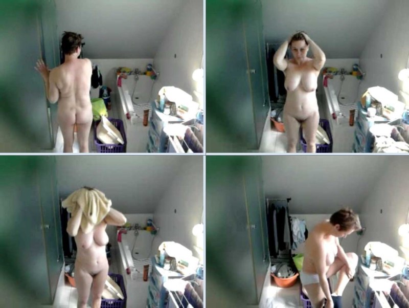 Naked schoolgirls in the shower camp