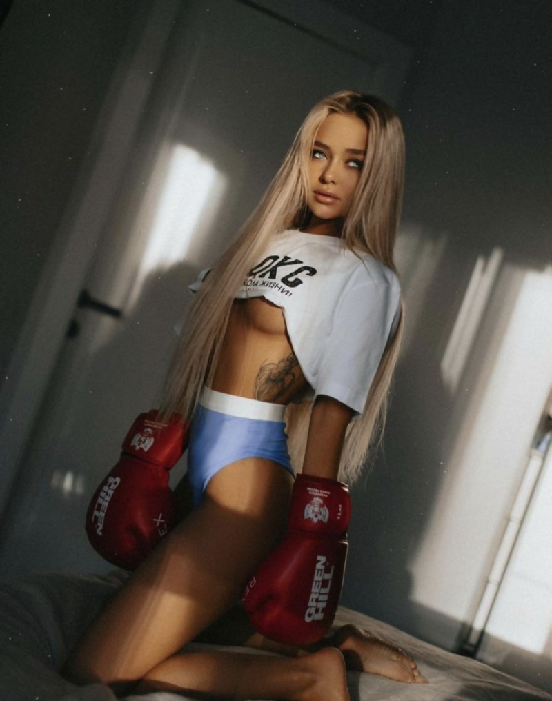 Polina Malinovskaya Hot