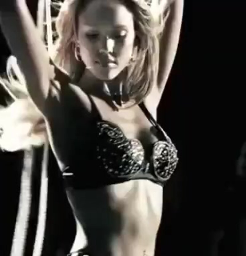 Jessica Alba City of sins striptease