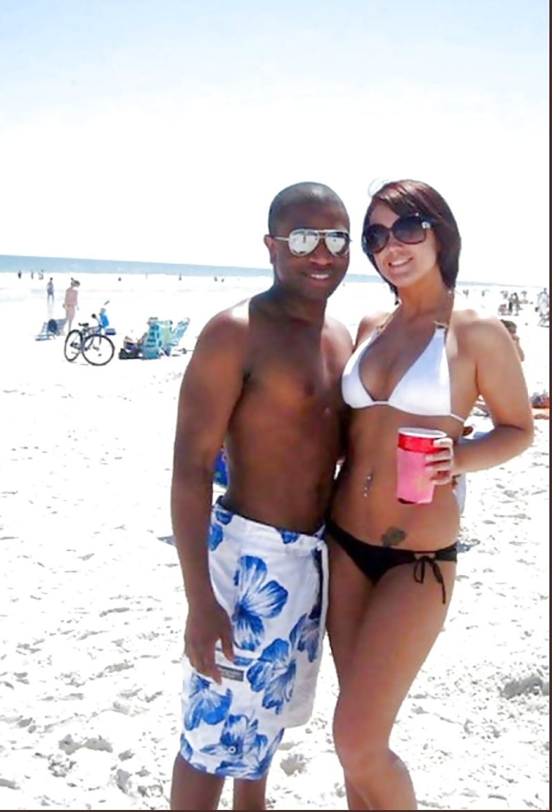 Wife on vacation without a husband