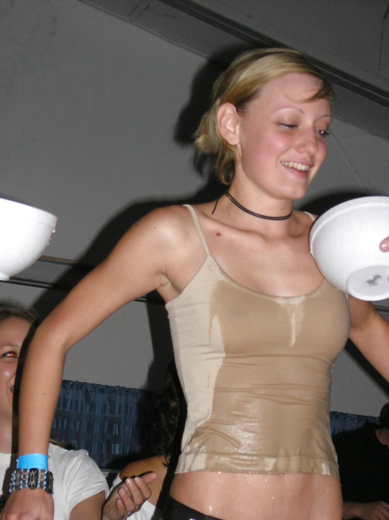 Milfs in wet shirts in good quality