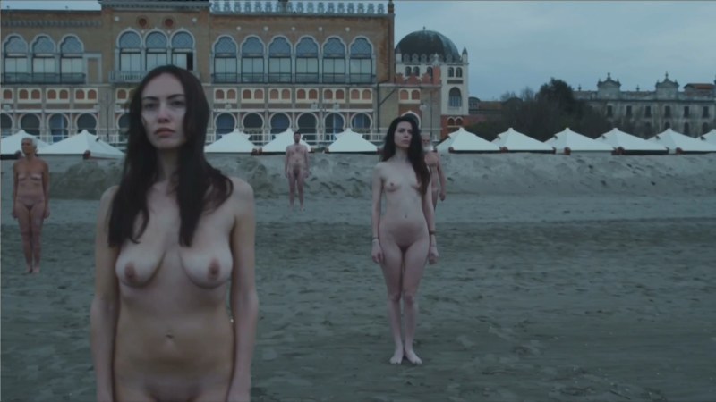 Julia Snigir undresses