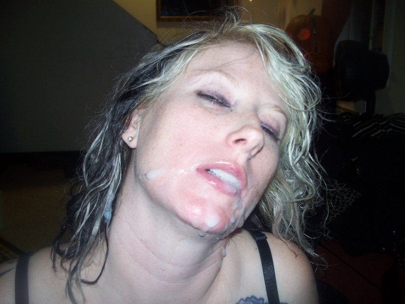 Home pissing in mouth