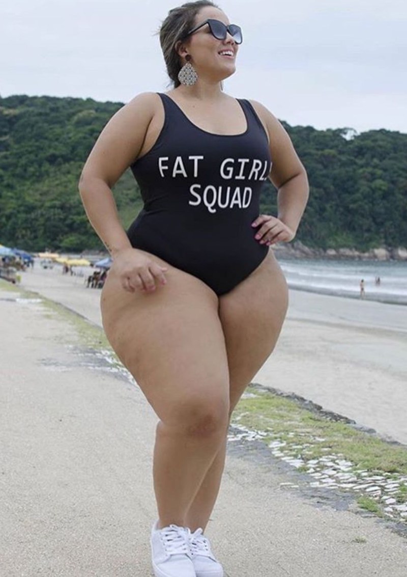 Thick Thights in the Mini bbw naked