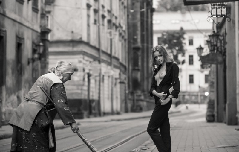 Naked women in public places