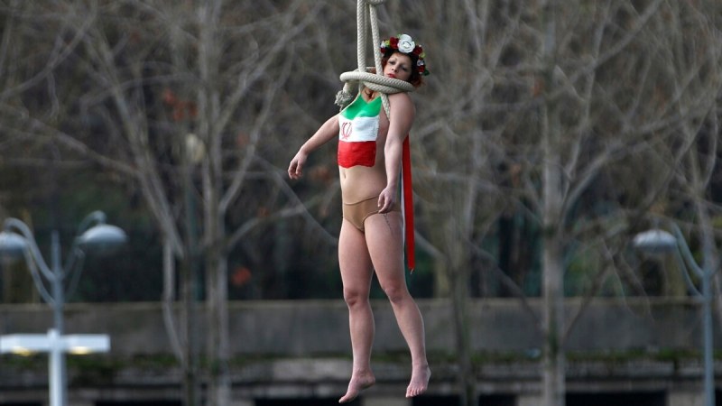 She Wolf 3D Snuff Police