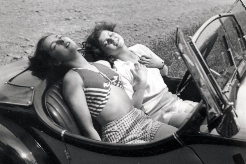 Chris Hemsworth in bed