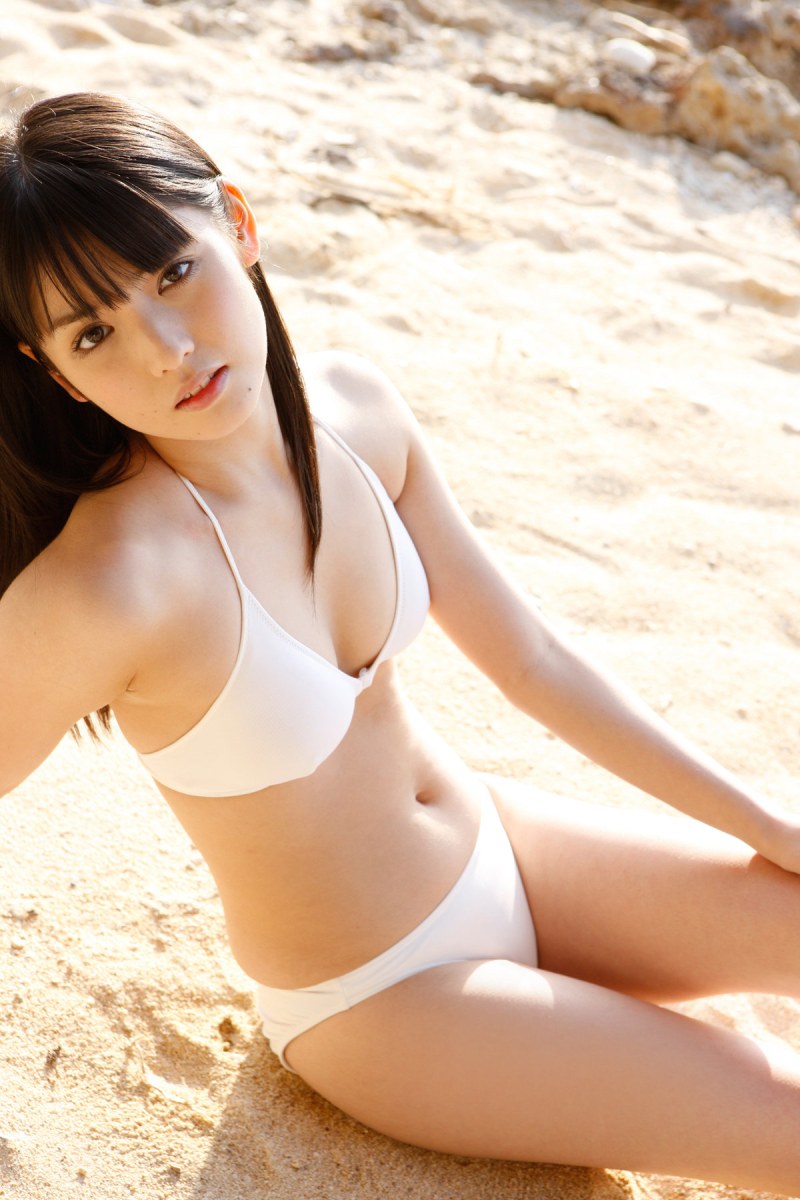 AKB 48 photo shoot on the beach