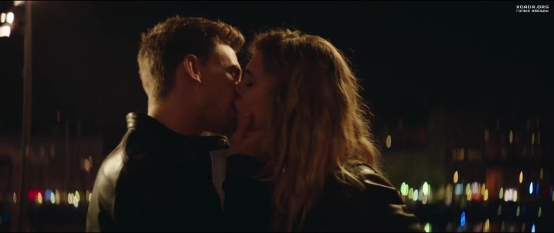 Gaia White Overdrave