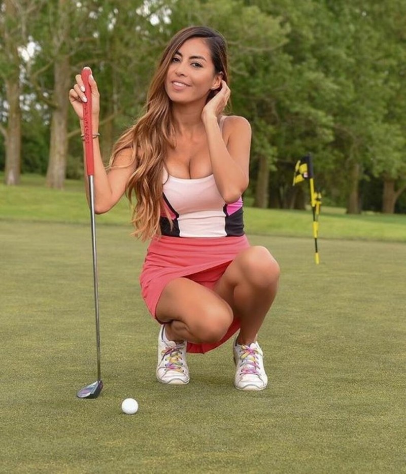 Beauties in golfs