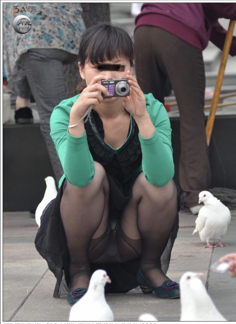 The guy climbed a girl under a skirt