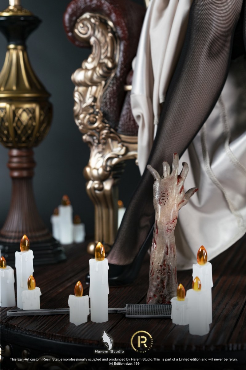 Resident Evil figurine Lady Dimitrescu