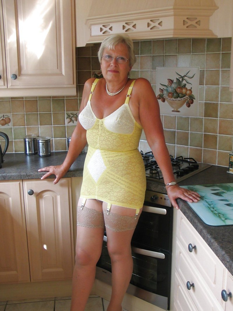 Mature Granny affectionate handles