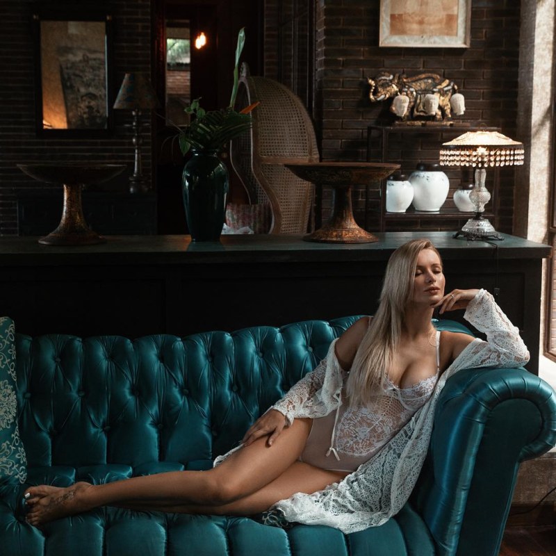 Model Ekaterina Enokaeva Feet