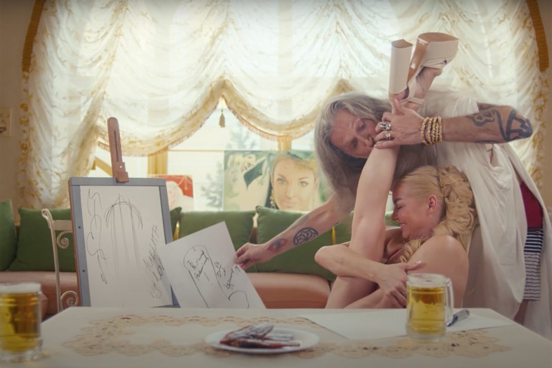 Dzhigurda kissed Volochkova's legs