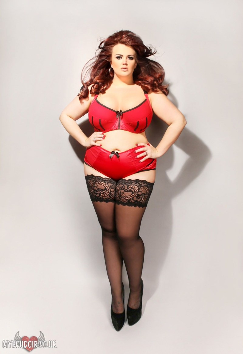 Plus saz Nicole Simon